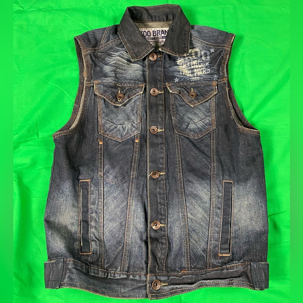 AKOO CLOTHING denim vest size medium!!